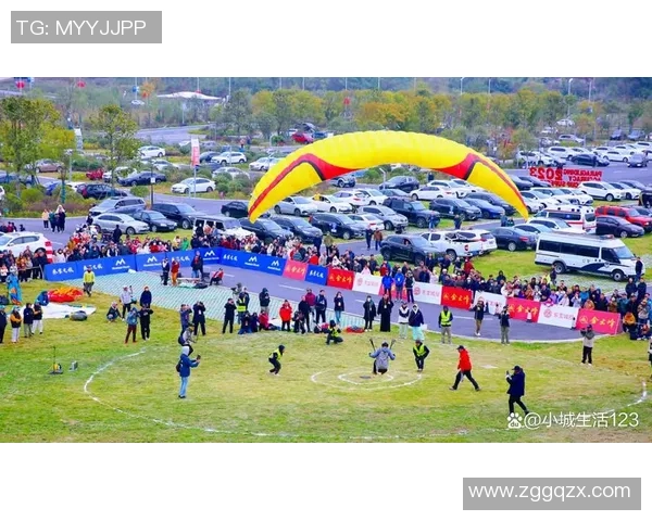 世界滑翔伞定点锦标赛在塞尔维亚库拉精彩落幕吸引众多选手参与 世界滑翔伞定点锦标赛在塞尔维亚库拉精彩落幕吸引众多选手参与